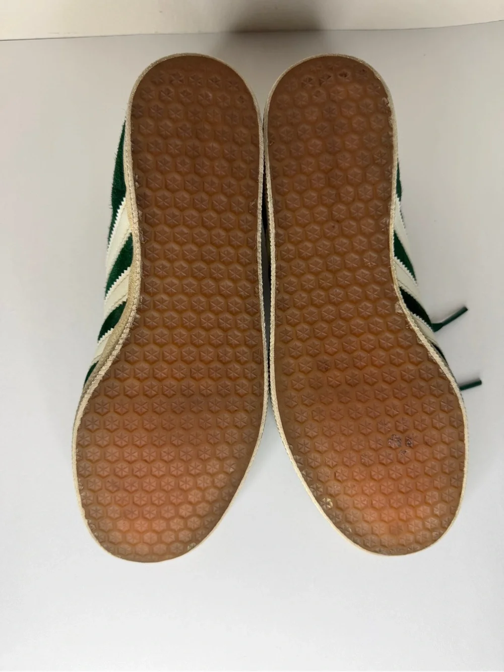 Adidas Originals GAZELLE Shoes Sneaker Men's size 7 Dark  Green Off White GY7338